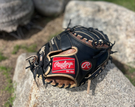 CUSTOM GLOVE RELACING